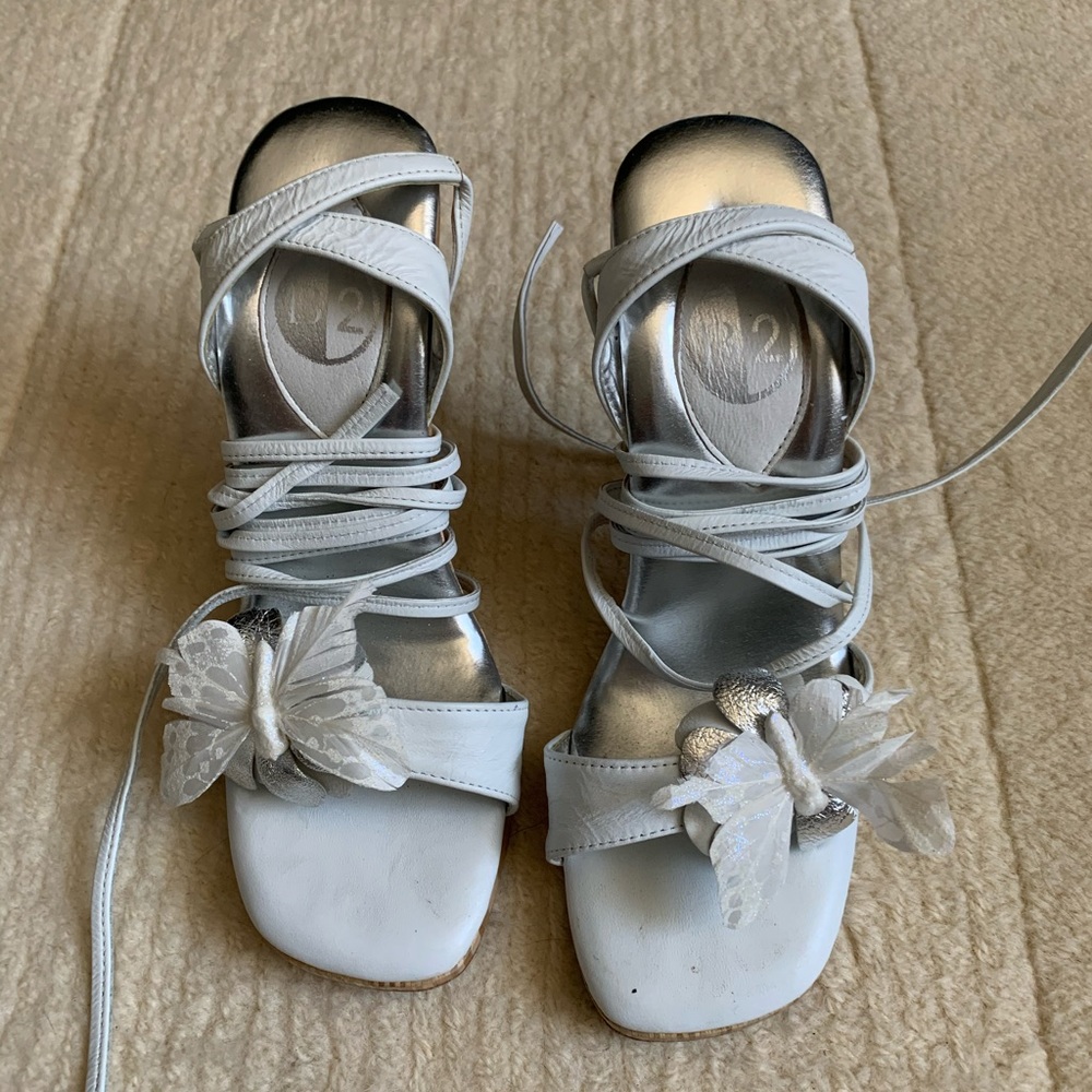 B2 Butterfly lace up Sandals Size 7